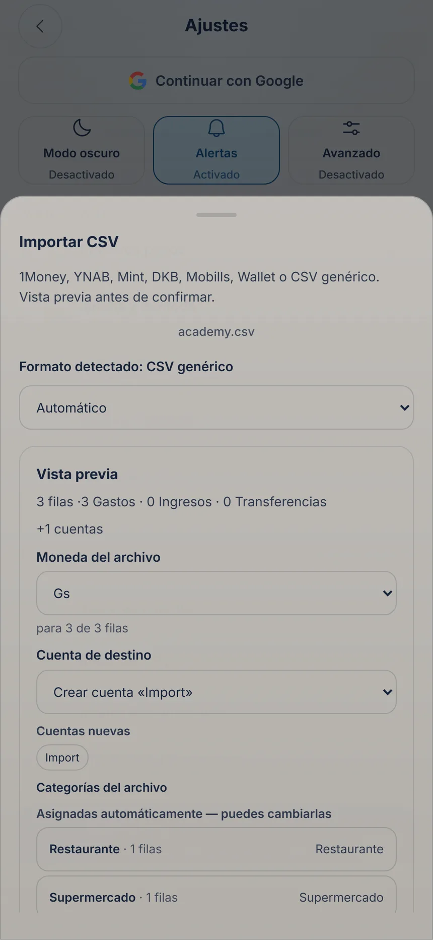 Vista previa de una importación CSV con moneda del archivo, cuenta de destino y categorías