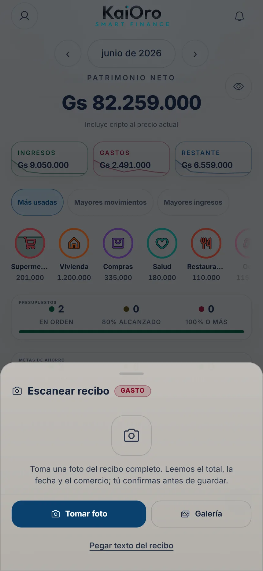 Escanear recibo con los botones Tomar foto y Galería