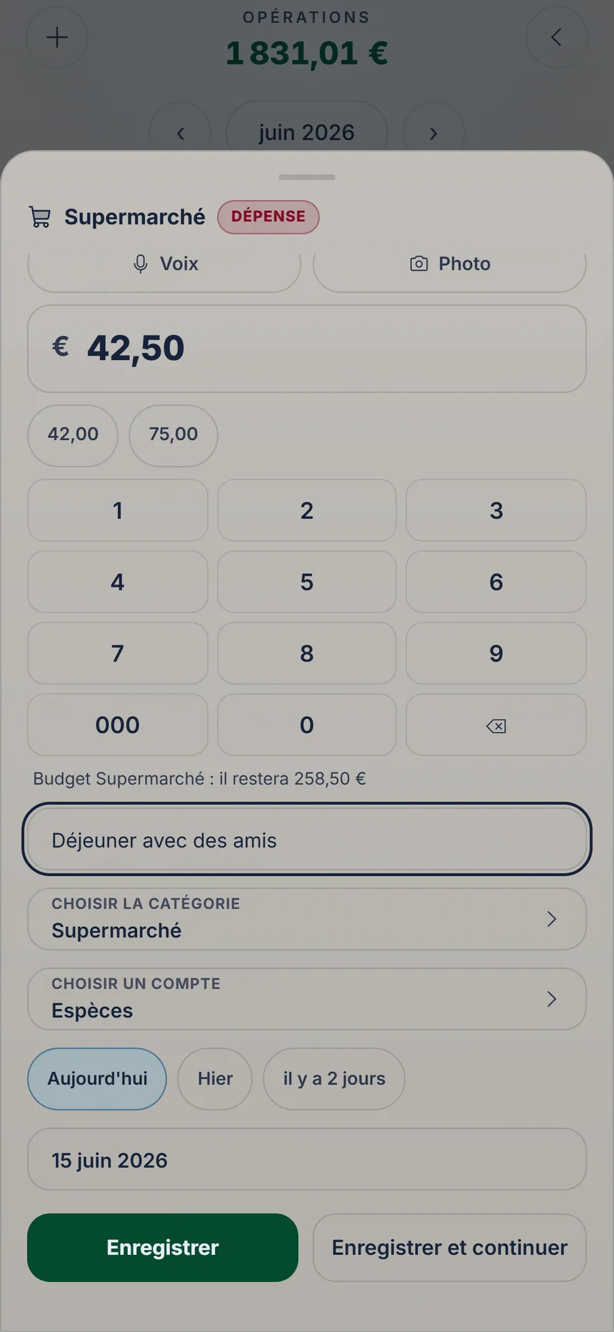 Fiche complète d'une dépense avec note, compte, date et les boutons Enregistrer et Enregistrer et continuer