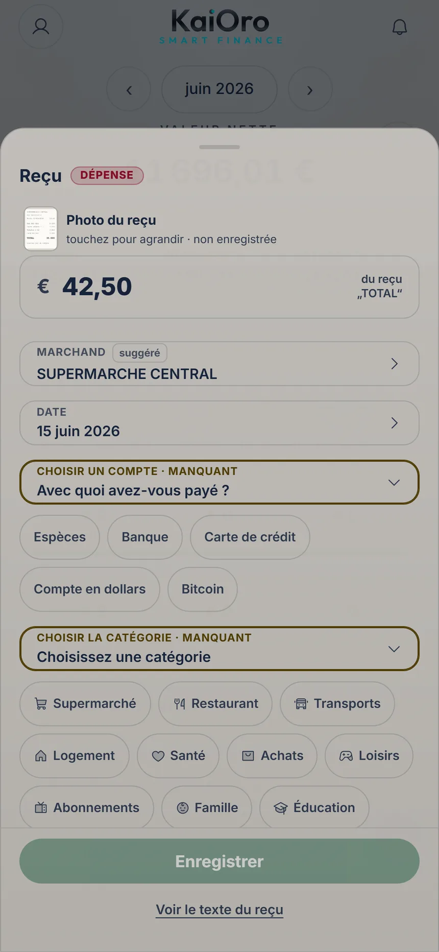 Vérification d'un reçu photographié : total de 42,50 € chez Supermarche Central