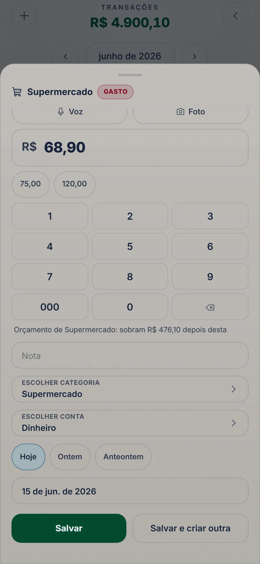 Ficha completa de um gasto com categoria, conta, dia e os botões Salvar e Salvar e criar outra